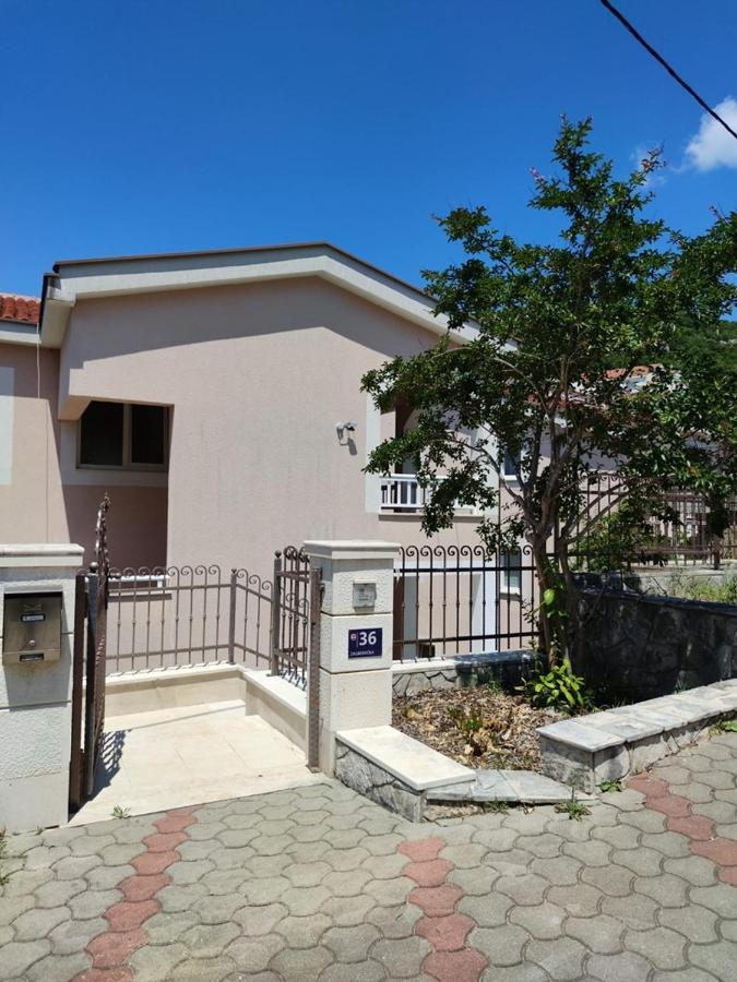 Apartments And Rooms Breeze Неум Экстерьер фото