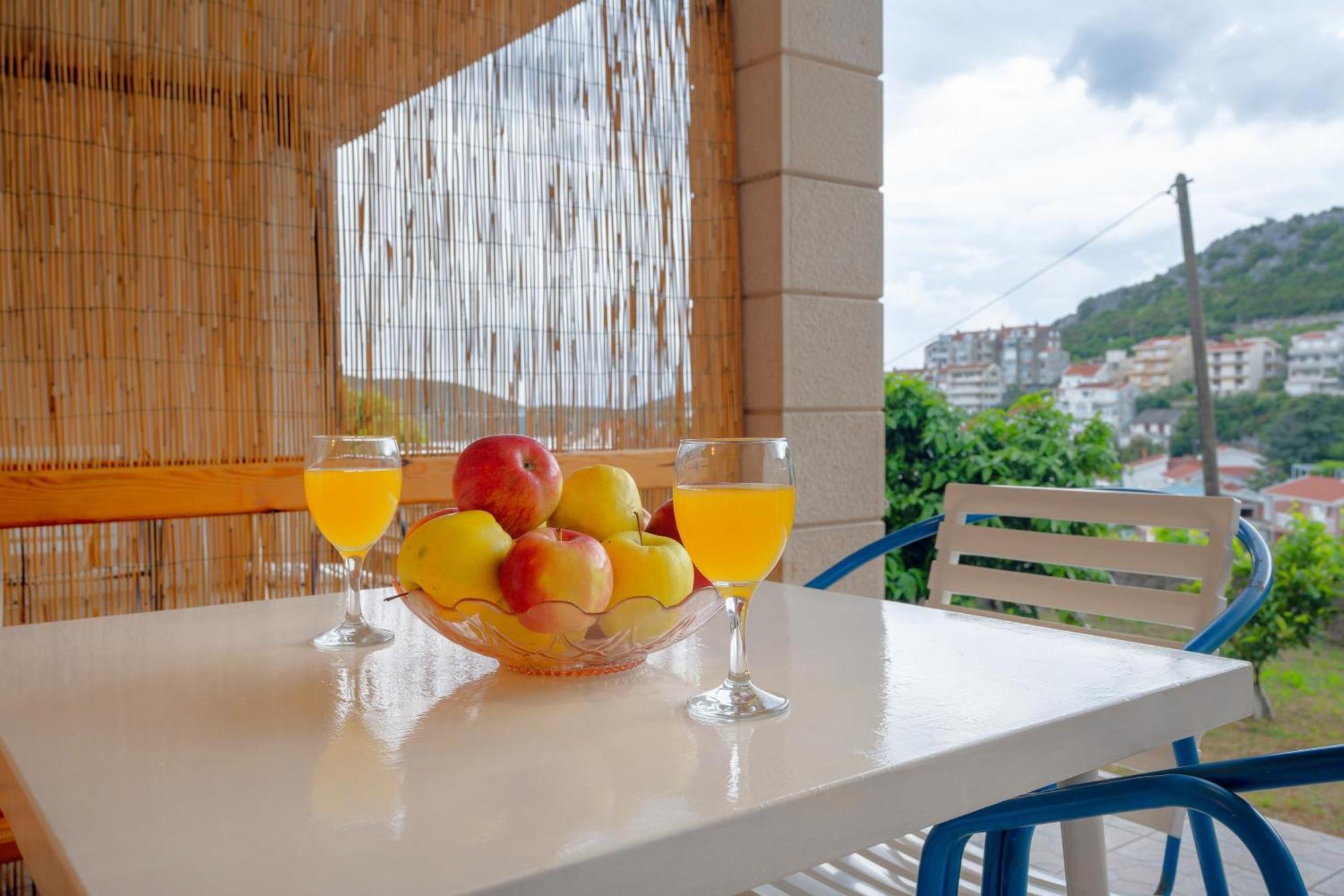 Apartments And Rooms Breeze Неум Экстерьер фото