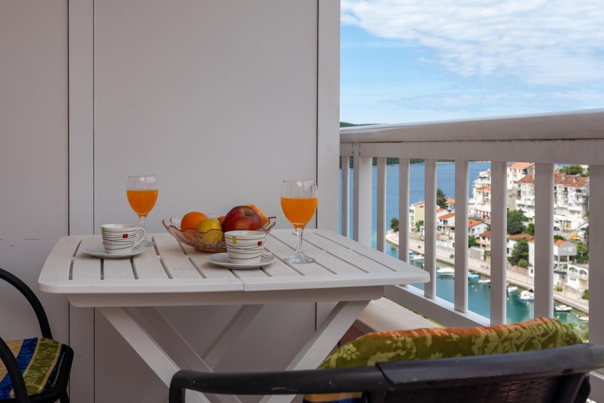Apartments And Rooms Breeze Неум Экстерьер фото
