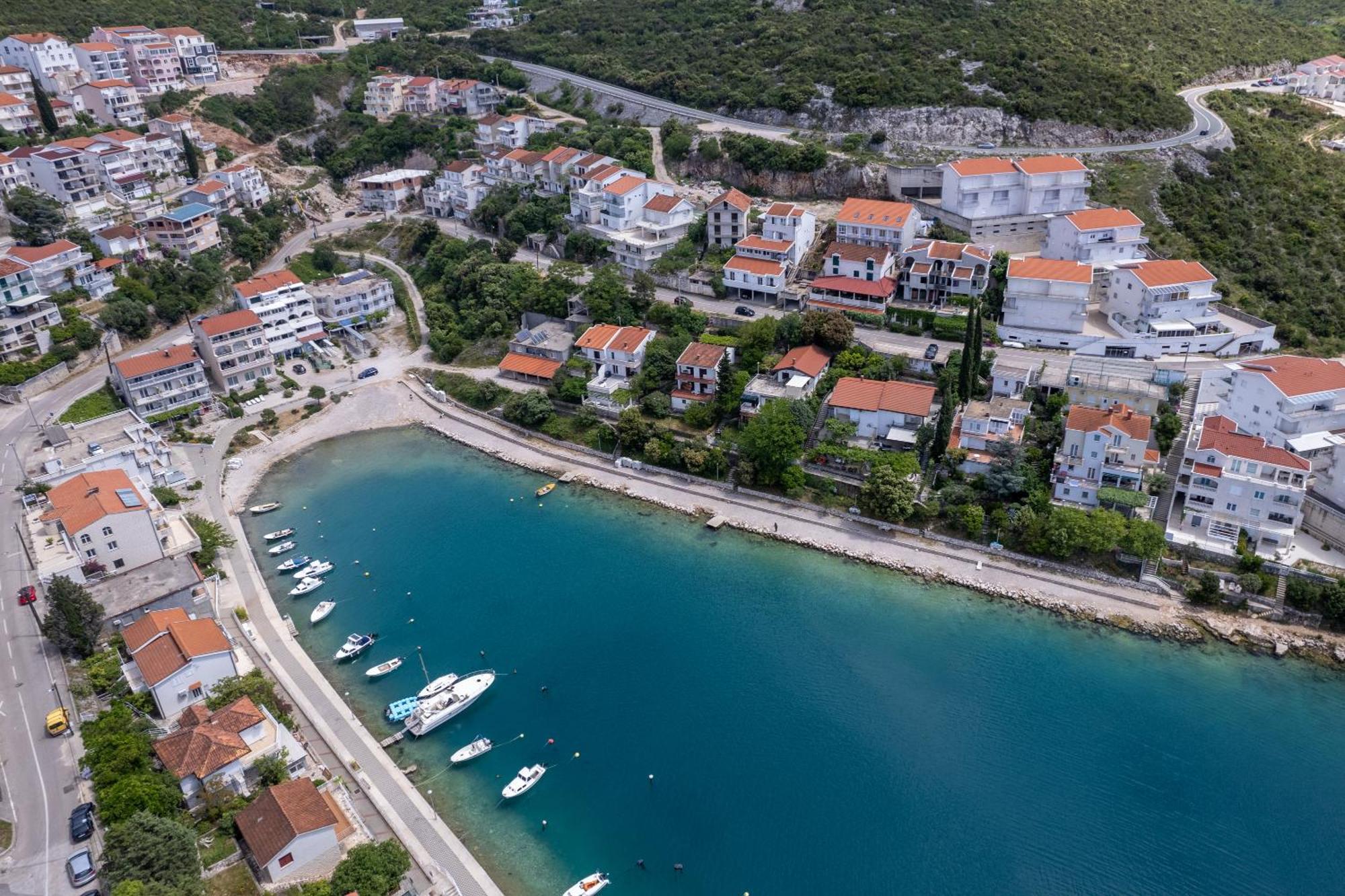 Apartments And Rooms Breeze Неум Экстерьер фото